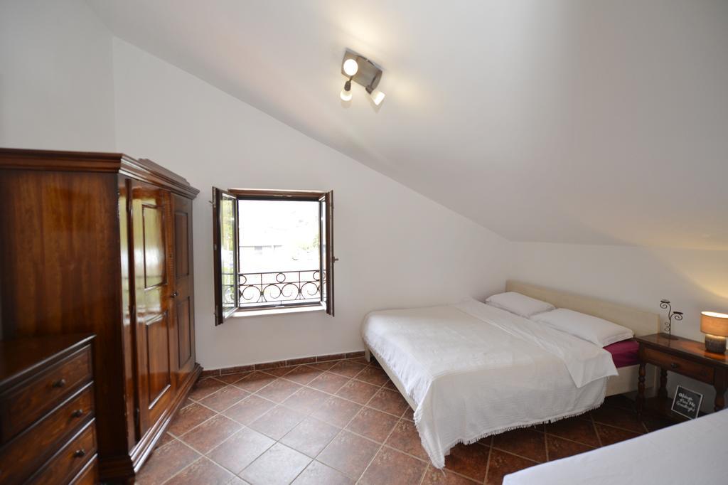 Apartment Atina Kotor Eksteriør billede