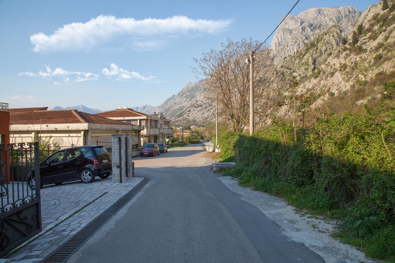 Apartment Atina Kotor Eksteriør billede